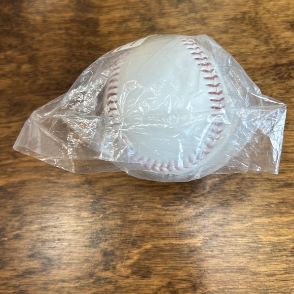 Souvenir baseball - Picture 9 of 9